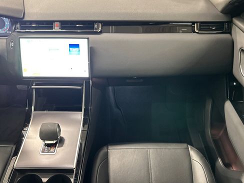 Used 2025 Land Rover Range Rover Velar Dynamic SE image 29