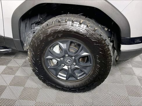 Used 2024 Lexus GX 550 AWD/4WD image 10