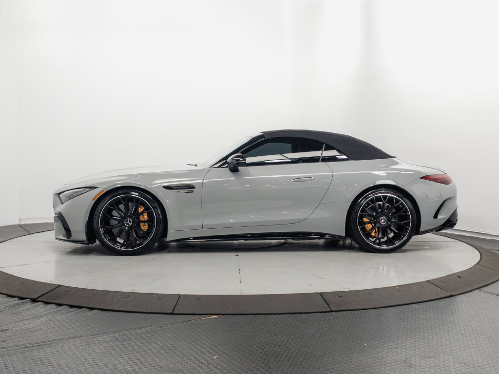 Used 2022 Mercedes-Benz SL 63 AMG 4MATIC w/ AMG Aerodynamic Package image 4