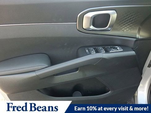 New 2025 Kia Sorento EX w/ EX Panoramic Sunroof Package image 9