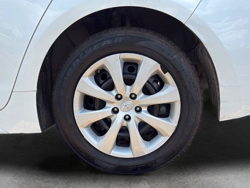 Used 2024 Toyota Corolla LE FWD image 21