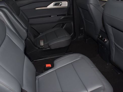 New 2026 Ford Explorer Active w/ Active Comfort Package AWD/4WD image 37