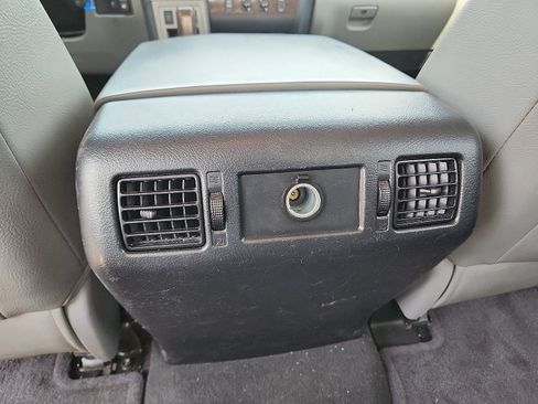 Used 2013 Toyota Tundra Platinum image 10