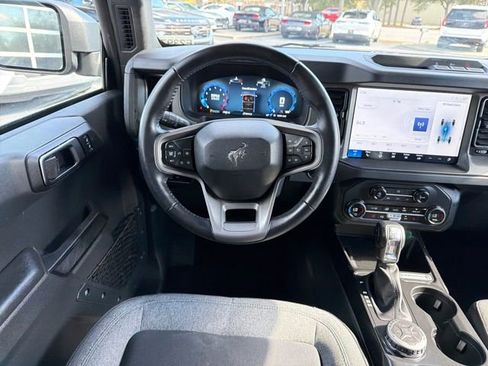 Used 2025 Ford Bronco Big Bend image 16
