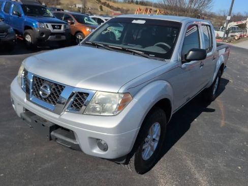 Used 2015 Nissan Frontier SV AWD/4WD image 4