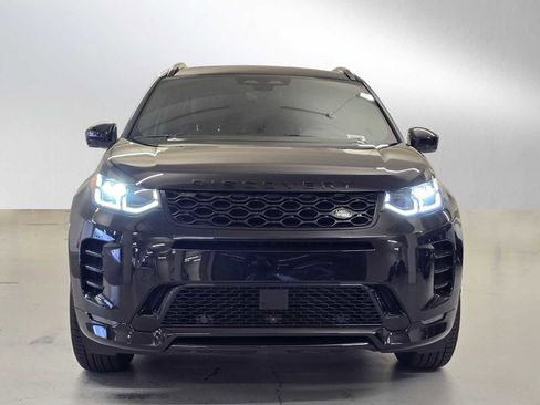 New 2025 Land Rover Discovery Sport Dynamic SE image 8