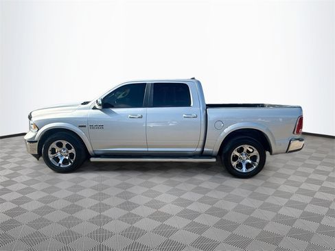 Used 2018 RAM 1500 Laramie image 9