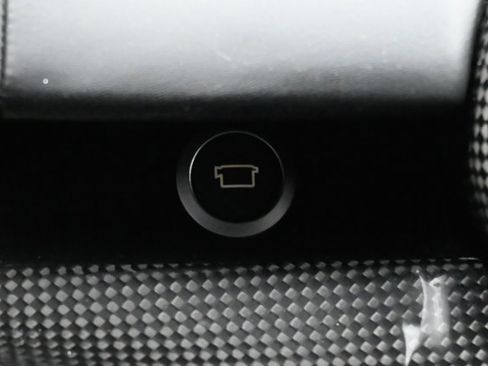 Used 2015 Ferrari F12 Berlinetta image 92