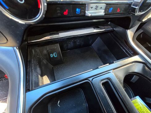 Used 2023 Ford F150 Lariat image 12