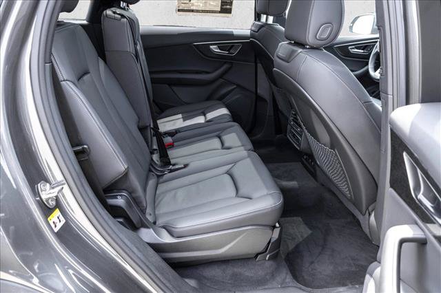 Certified 2025 Audi Q7 2.0T Premium w/ Convenience Package AWD/4WD image 24