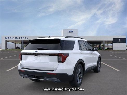 New 2026 Ford Explorer Active w/ Active Comfort Package image 8