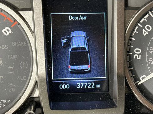 Used 2023 Toyota Tacoma TRD Sport image 14