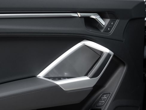 Certified 2025 Audi Q3 2.0T Premium w/ Convenience Package image 19