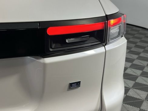 Used 2024 Honda Prologue EX image 11