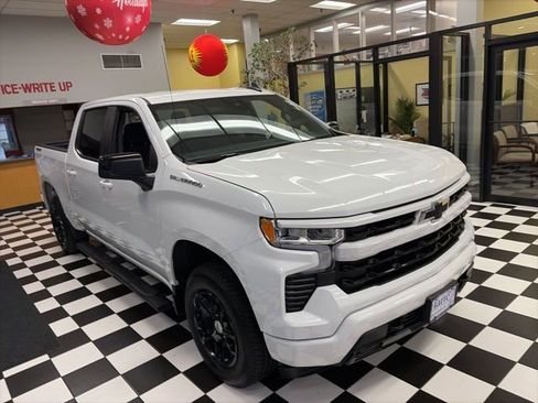 Used 2023 Chevrolet Silverado 1500 RST AWD/4WD image 12