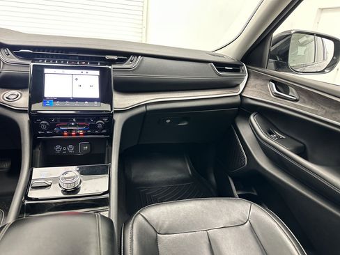 Used 2022 Jeep Grand Cherokee Limited w/ Trailer Tow Prep Group (B) image 27