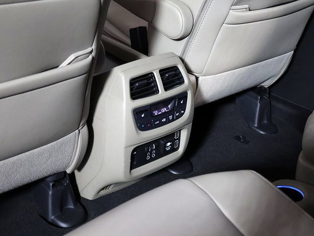 Used 2019 Honda Pilot Touring image 17