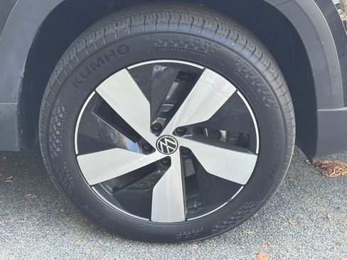 Used 2025 Volkswagen Taos S AWD/4WD image 30