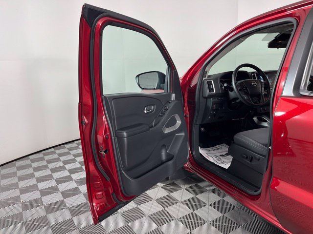 Used 2025 Nissan Frontier SV AWD/4WD image 18