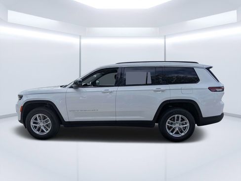 New 2026 Jeep Grand Cherokee L Laredo w/ Trailer Tow Package RWD image 6