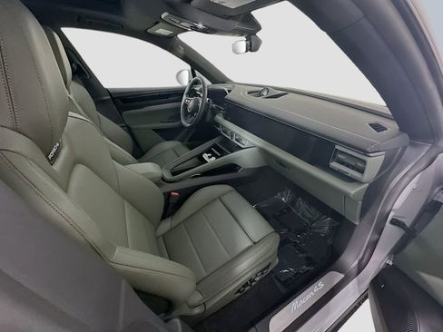 New 2026 Porsche Macan 4S Electric AWD/4WD image 30