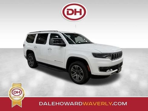 Used 2023 Jeep Wagoneer Series III w/ Preferred Equipment Group AWD/4WD image 1