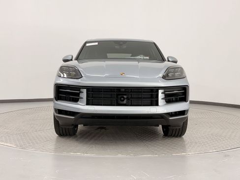 Used 2025 Porsche Cayenne AWD/4WD image 10