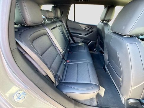 Used 2025 Chevrolet Equinox LT w/ Convenience Package II image 25