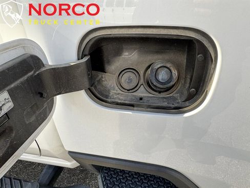 Used 2022 Chevrolet Silverado 2500 Custom w/ Custom Convenience Package image 16