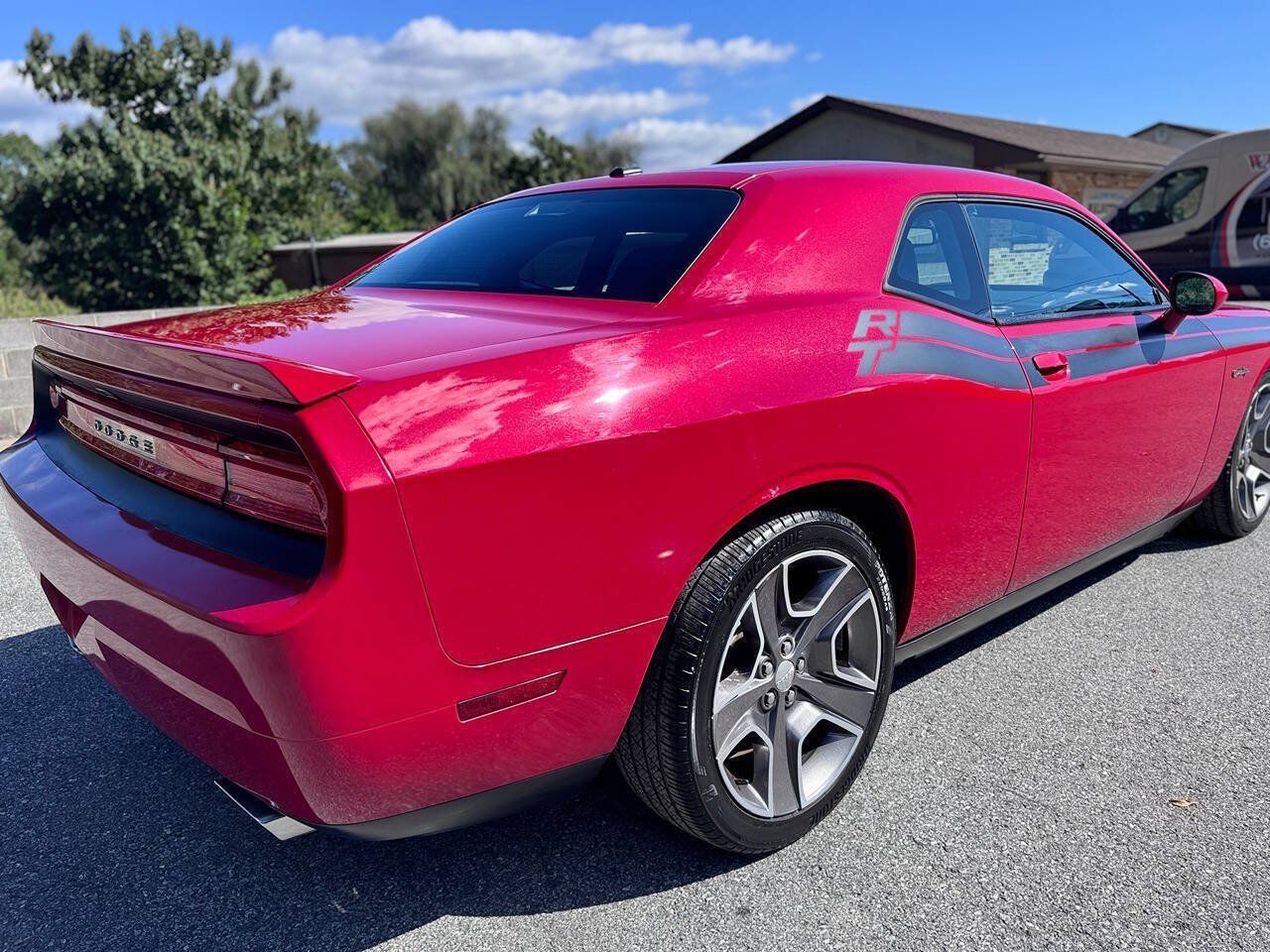 Used 2012 Dodge Challenger R/T RWD image 13