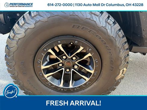 Used 2024 Jeep Wrangler Unlimited Rubicon w/ XTREMEE 35" Tire Package AWD/4WD image 22