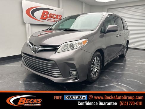 Used 2020 Toyota Sienna XLE Premium FWD image 1