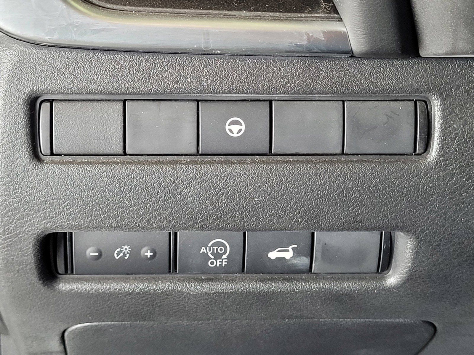 Certified 2023 Nissan Rogue SV w/ SV Premium B Package FWD image 8