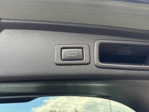 Used 2016 Subaru Forester 2.5i Touring w/ Protection Package #2 AWD/4WD image 25