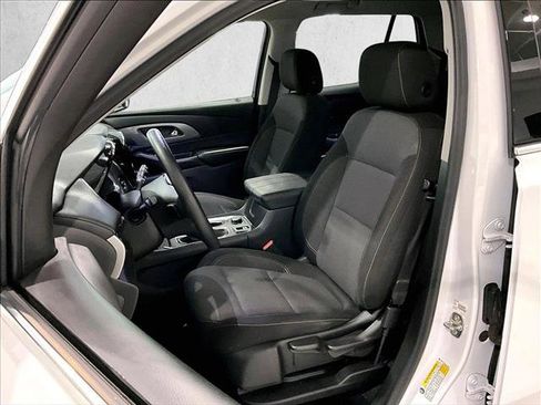 Used 2021 Chevrolet Traverse LS FWD image 27