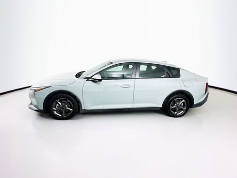 Used 2025 Kia K4 LXS image 4