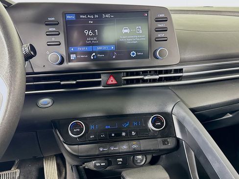 Used 2021 Hyundai Elantra SEL FWD image 9