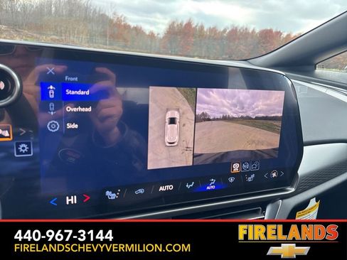 New 2026 Chevrolet Equinox EV LT image 24