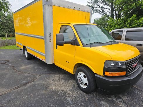 Used 2018 GMC Savana 3500 Extended w/ Driver Convenience Package RWD image 4