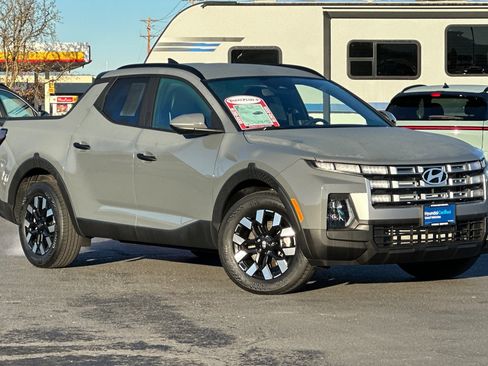 Certified 2025 Hyundai Santa Cruz SEL image 2