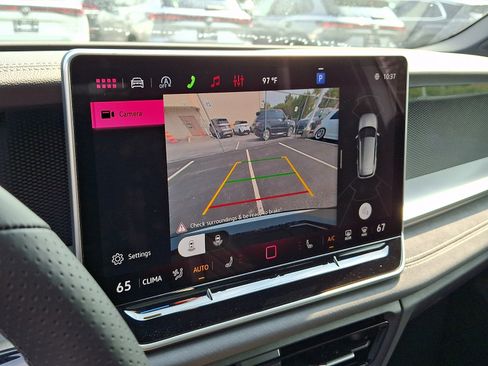New 2026 Volkswagen Tiguan SE R-Line AWD/4WD image 14