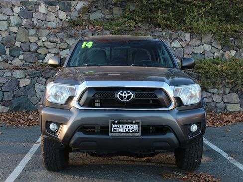 Used 2014 Toyota Tacoma 4x4 Double Cab image 3