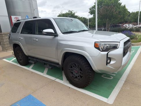 Used 2023 Toyota 4Runner SR5 Premium image 12