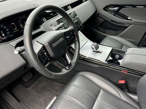 Used 2025 Land Rover Range Rover Evoque S image 5