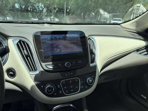 Used 2024 Chevrolet Malibu LT image 17