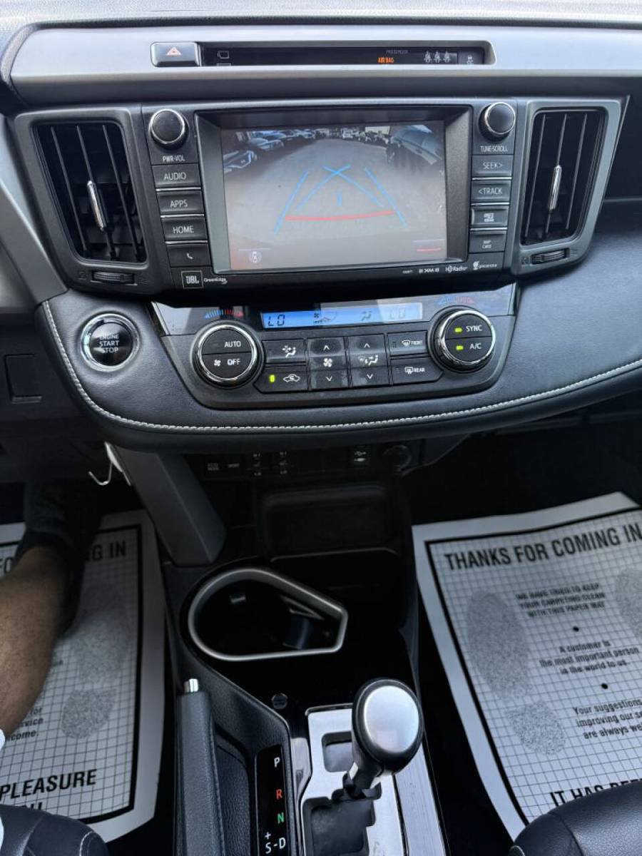 Used 2018 Toyota RAV4 Limited w/ Advanced Technology Package FWD image 17