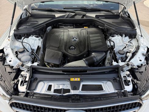 Used 2024 Mercedes-Benz GLC 300 4MATIC image 21