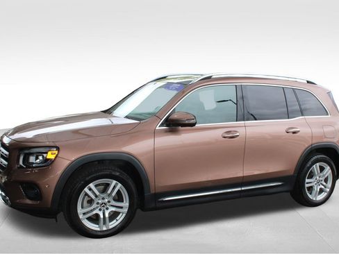 Used 2022 Mercedes-Benz GLB 250 4MATIC image 8