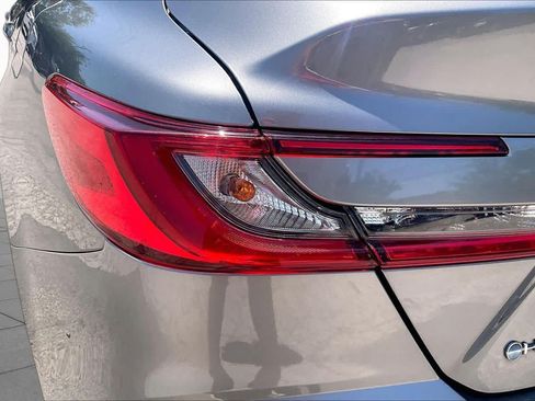 Used 2025 Toyota Camry SE FWD image 28