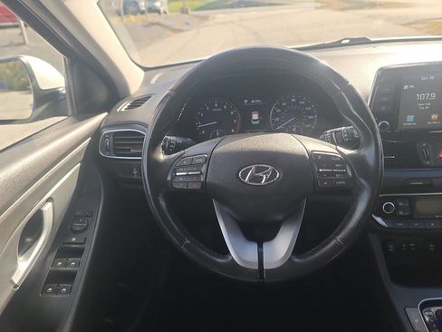 Used 2018 Hyundai Elantra GT w/ Style Package 02 FWD image 16
